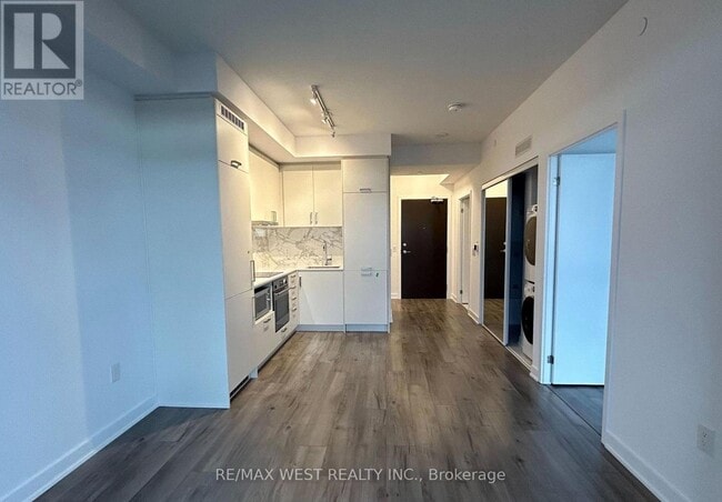 Photo du bâtiment - 60 Honeycrisp Cres