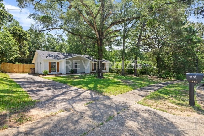 Foto del edificio - 5812 Hanging Moss Ct