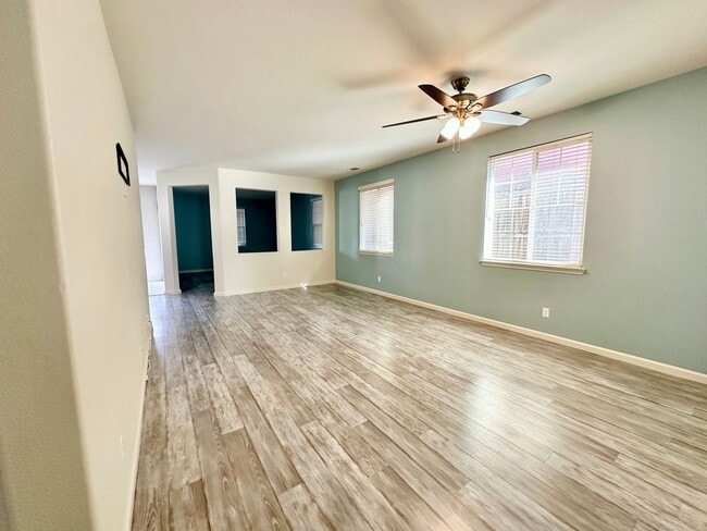 Building Photo - Beautiful 3 Bedroom 2 Bathroom Dove Creek Community Single Family Home in Atascadero Available 8/...