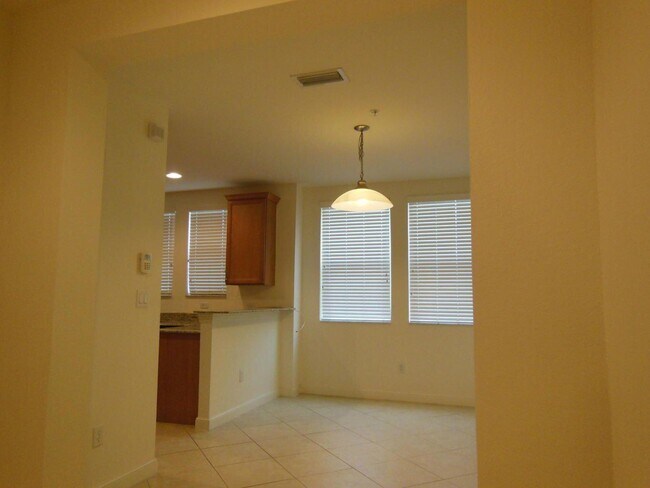 Foto del edificio - 750 Millbrae Ct