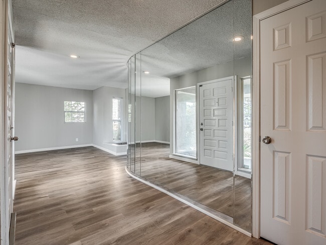 Photo - 6409 Miles Ln House