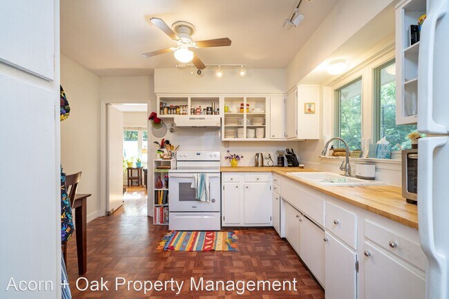 Foto del edificio - 3 br, 2 bath House - 3503 Eastis Drive