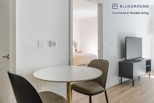 Foto del edificio - 350 Chastain Pl