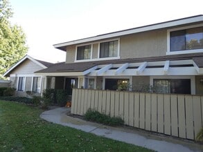 Building Photo - 1140 Hilltop Rd