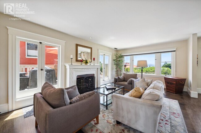 Building Photo - Elegant 4 Bedroom in Thousand Oaks