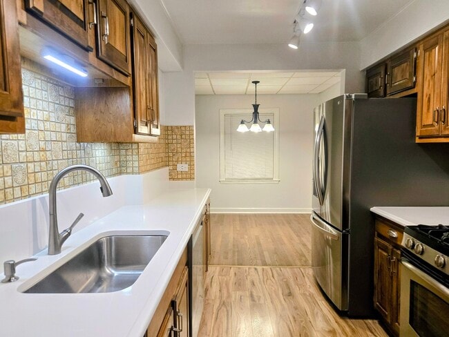 Building Photo - 3803 N Pacific Ave