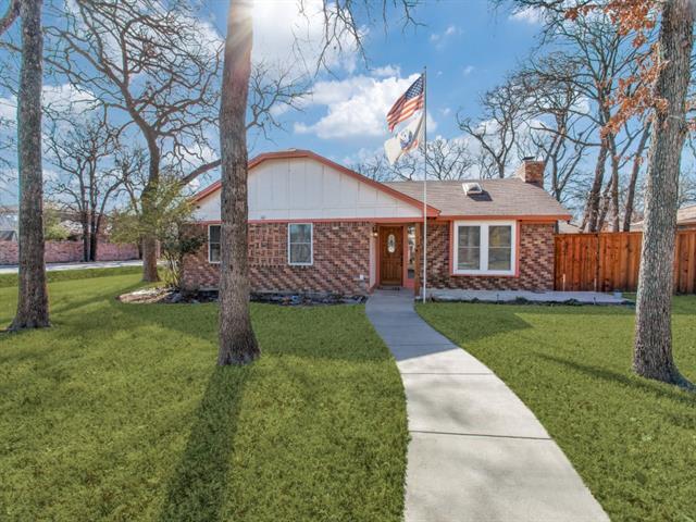 Primary Photo - 1124 Lakeridge Dr