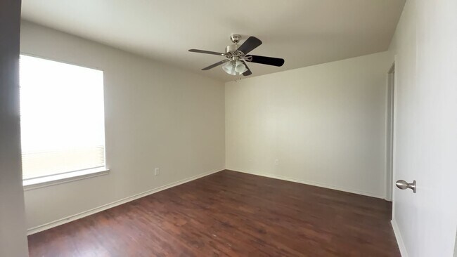 Building Photo - 6308 Temora Loop