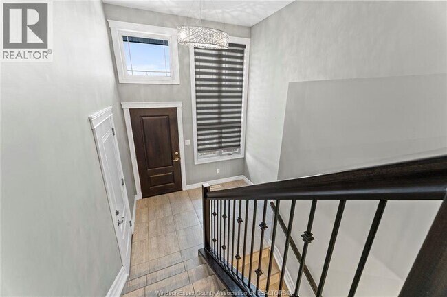 Photo du bâtiment - 11948 Thistledown Ave