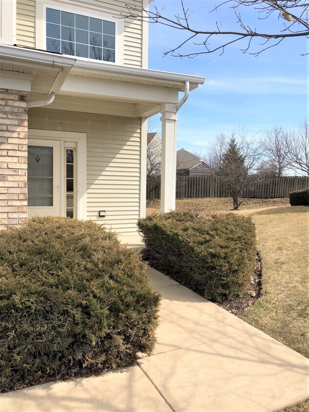 Primary Photo - 10072 Thornton Way