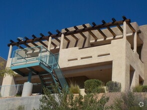 Building Photo - 433 Turtleback Rd