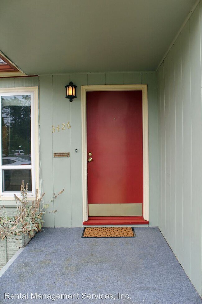 Building Photo - 2 br, 1 bath House - 3426 SE 68th Avenue