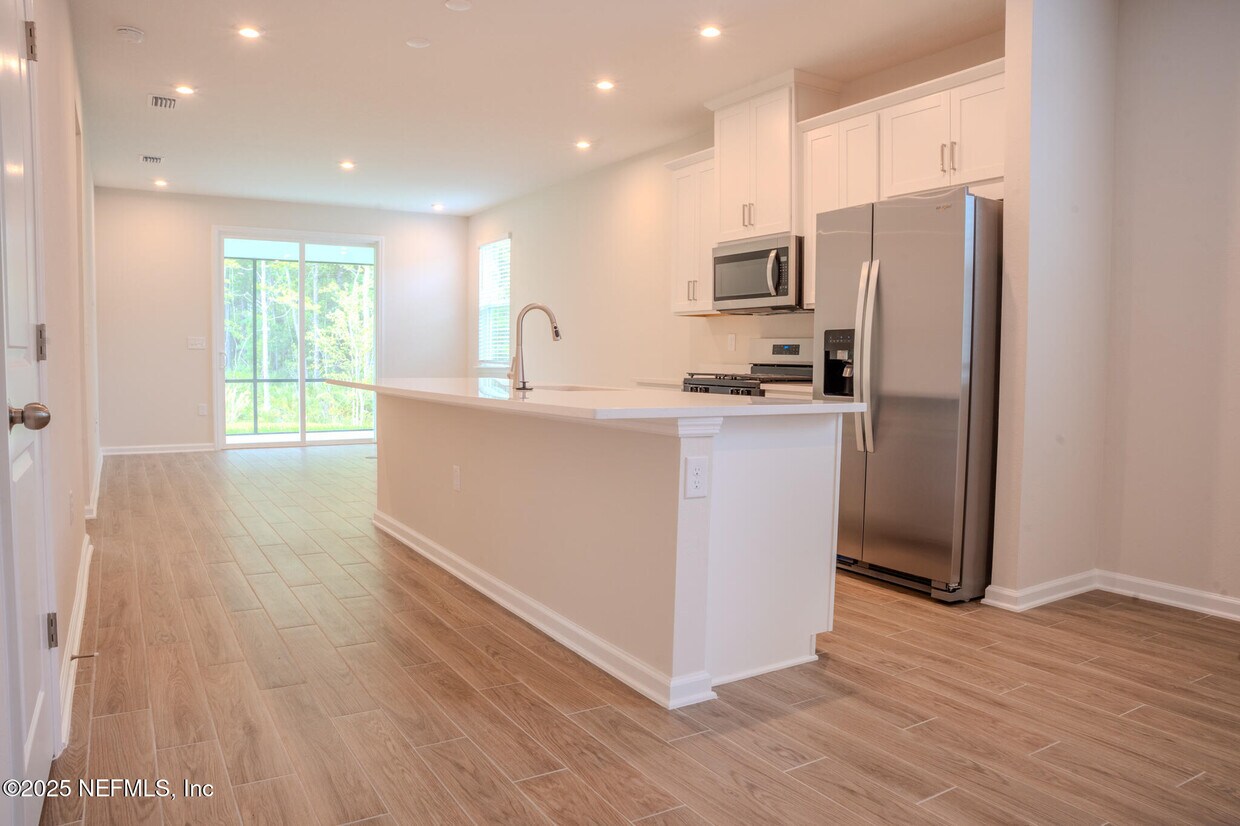 Foto principal - 308 Spruce Hl Pt