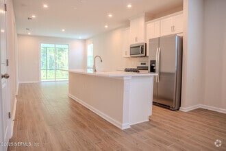 Building Photo - 308 Spruce Hl Pt