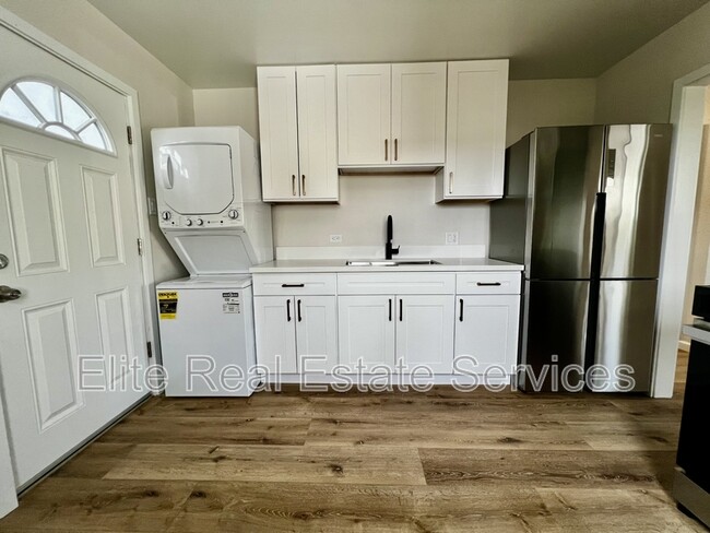 Foto del edificio - 3313 Clairemont Mesa Blvd