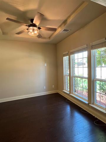 Foto del edificio - 14200 Blueberry Hill Dr