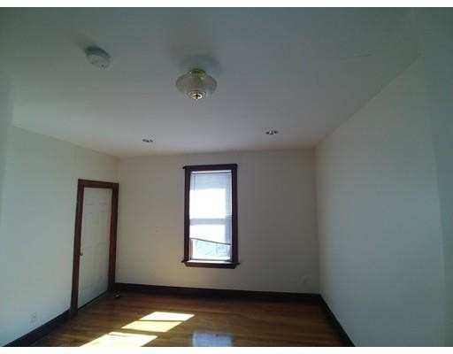Building Photo - 440 Warren St