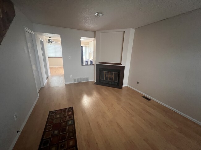 Building Photo - 5520 Dunbar Ct