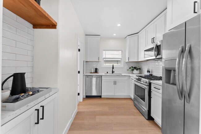 Foto del edificio - 2556 B St