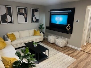 Foto del edificio - Beautiful Renovated Townhouse-Fully Furnis...