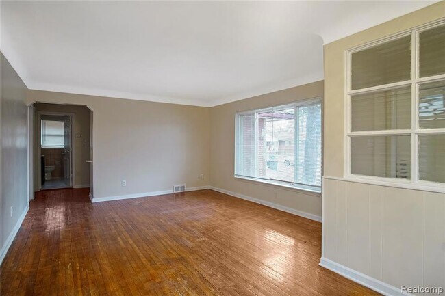 Foto del edificio - 24261 Condon St