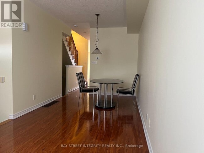 Photo du bâtiment - 3 English Garden Way