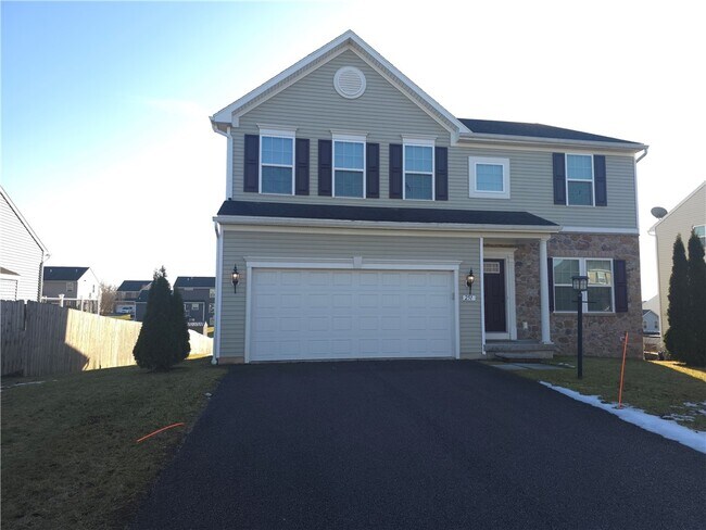 Foto del edificio - 251 Elmcrest Rise