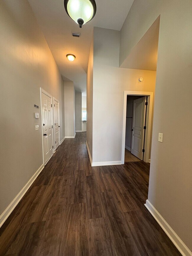 Foto del edificio - 540 Orchard Cir