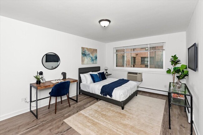 Foto del edificio - 6211 N Kenmore Ave