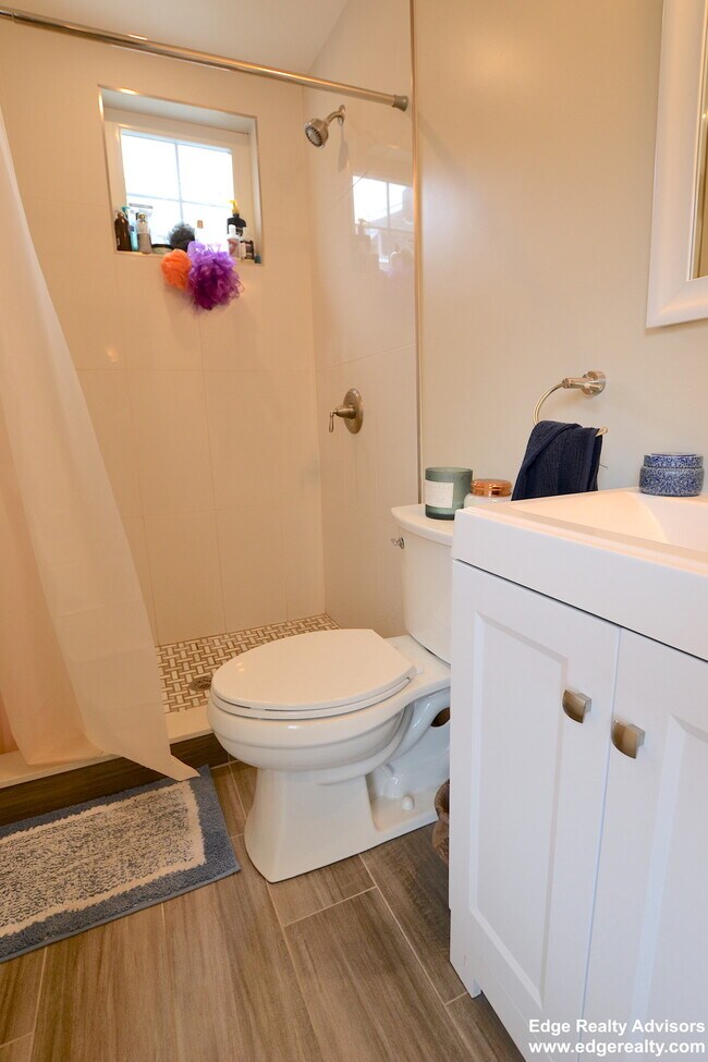 Building Photo - 50 Union St