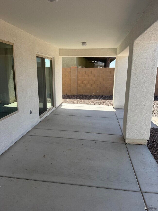 Foto del edificio - 12552 E 49th Ln