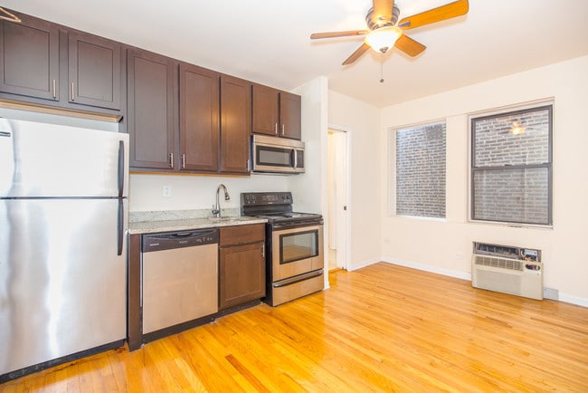 Building Photo - 1504 N Dearborn Pkwy