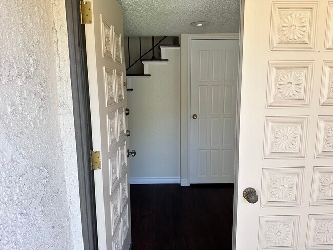 Foto del edificio - 3218 Tannencrest Dr