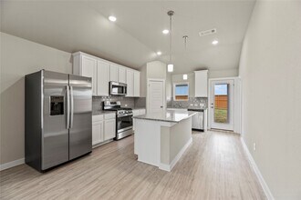 Building Photo - 21670 Sandy Dune Dr