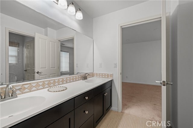 Foto del edificio - 16923 Royal Pines Ln