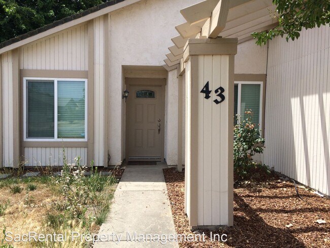 Building Photo - 3 br, 2 bath House - 43 Suntrail Cir