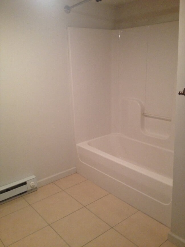 Foto del edificio - 6521 Middleport Rd