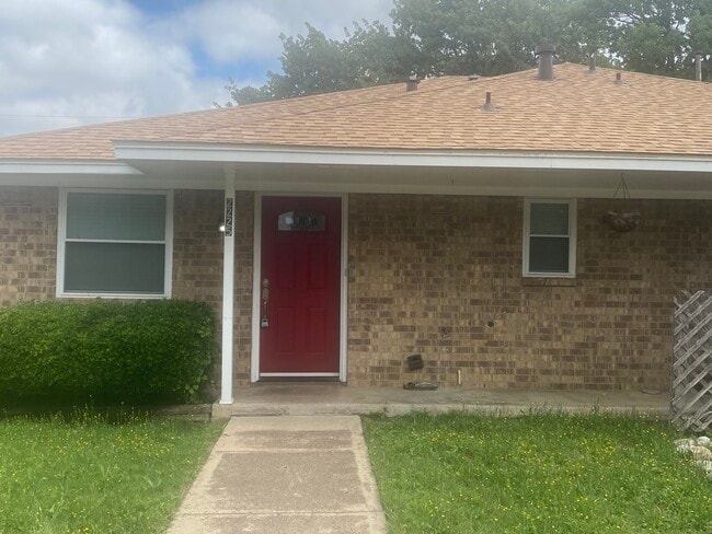 Outside Front - 2225 Lavern St