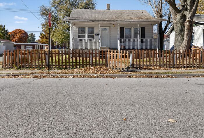 Primary Photo - 3001 Myrtle Ave