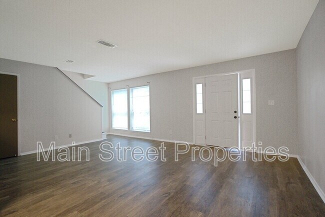 Foto del edificio - 3323 Kingswood Ct
