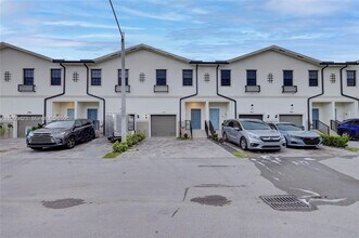 Building Photo - 1170 SW 7th Ct