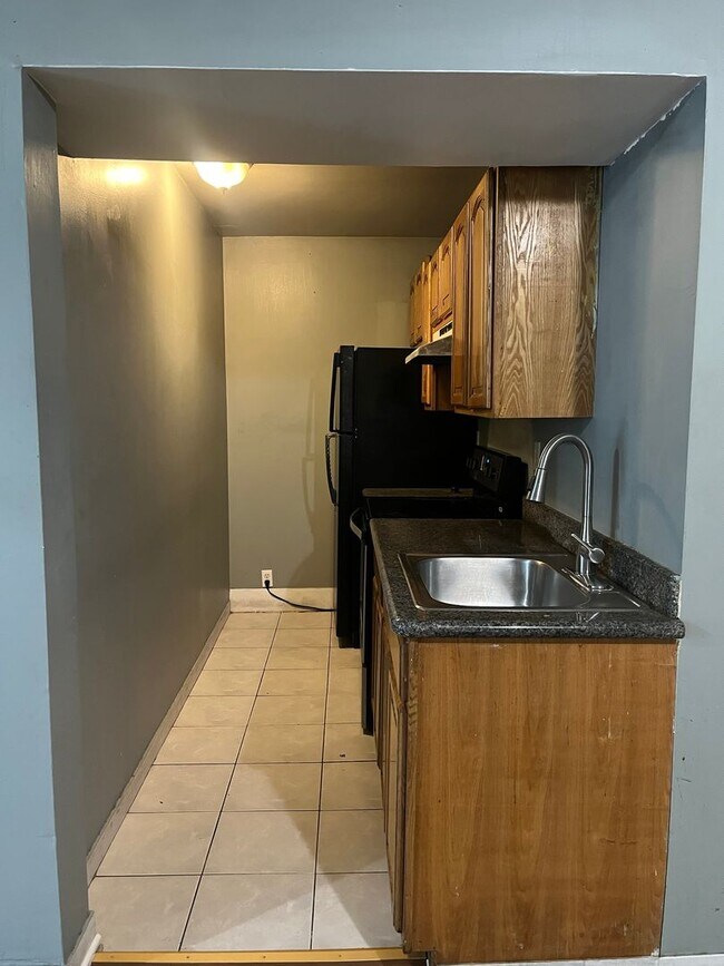 Building Photo - Two Bedroom