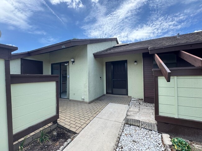 Building Photo - 446 Knollwood Ct