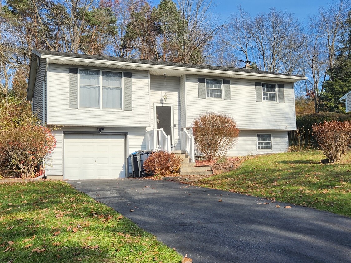 7 Ridgehaven Dr, Horseheads, NY 14845 House Rental in Horseheads, NY