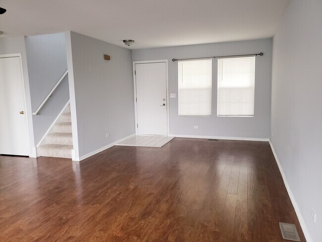 Foto del edificio - 292 Waterbury Cir