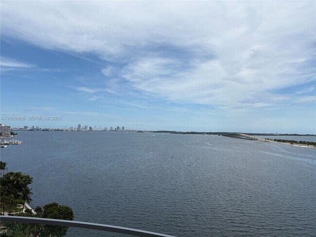 Foto del edificio - 175 SE 25th Rd