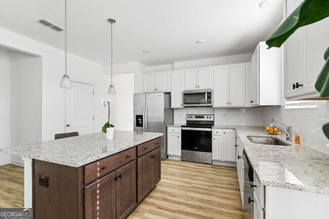 Foto del edificio - 1453 Proust Ln