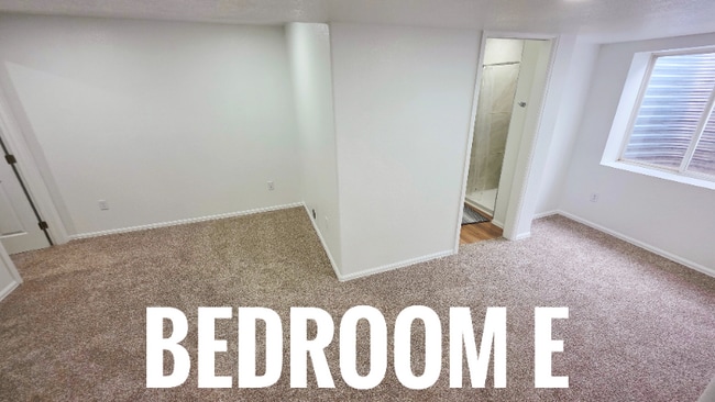 Photo - 1805 Dewhirst Dr House