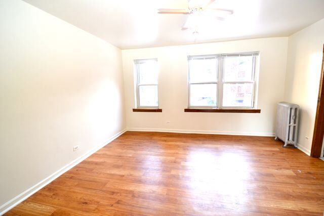 Foto del edificio - 4241 N Kenmore Ave