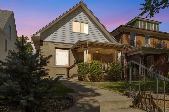 Foto del edificio - 1437-1437 Milwaukee St